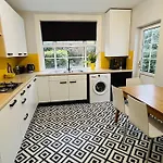 Daire Entire Stylish Colourful Two Bed Flat In Clifton