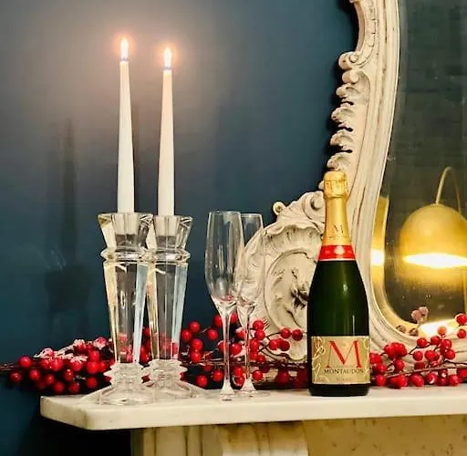 Entire Stylish Colourful Two Bed Flat In Clifton بريستول