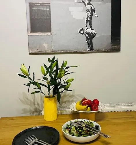 Entire Stylish Colourful Two Bed Flat In Clifton Apartmán *