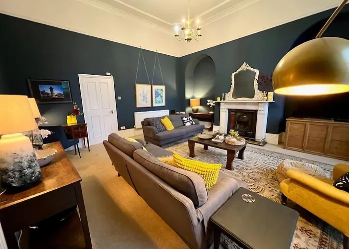 Entire Stylish Colourful Two Bed Flat In Clifton Apartmán