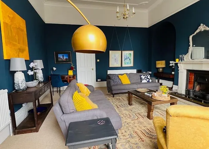 Entire Stylish Colourful Two Bed Flat In Clifton Lägenhet
