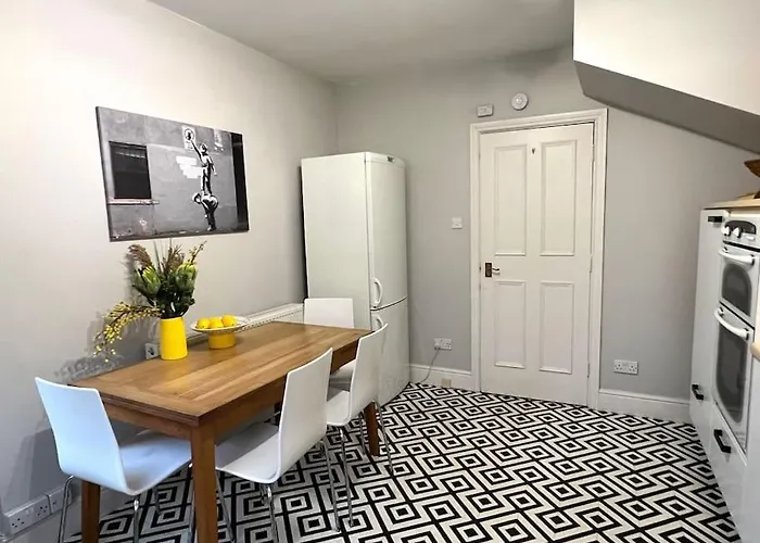 Entire Stylish Colourful Two Bed Flat In Clifton Apartmán *