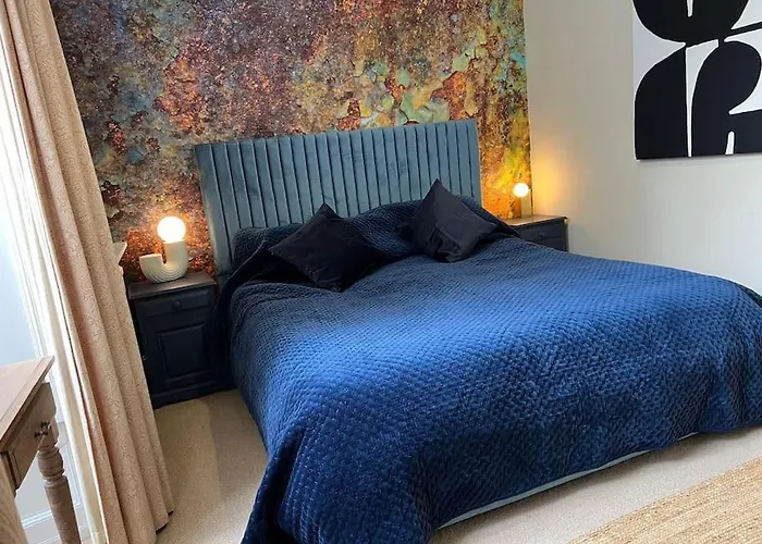 Apartment Entire Stylish Colourful Two Bed Flat In Clifton Bristol